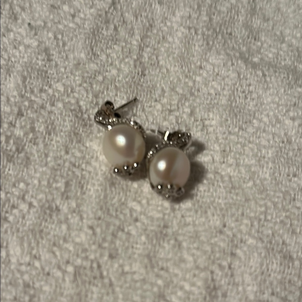 Kay Jewelers Silver White Pearl Crystal Earrings